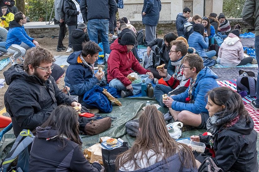 Veglia delle Palme 2022 con i giovani della diocesi di Novara e il vescovo Franco Giulio Brambilla al Sacro Monte di Orta.