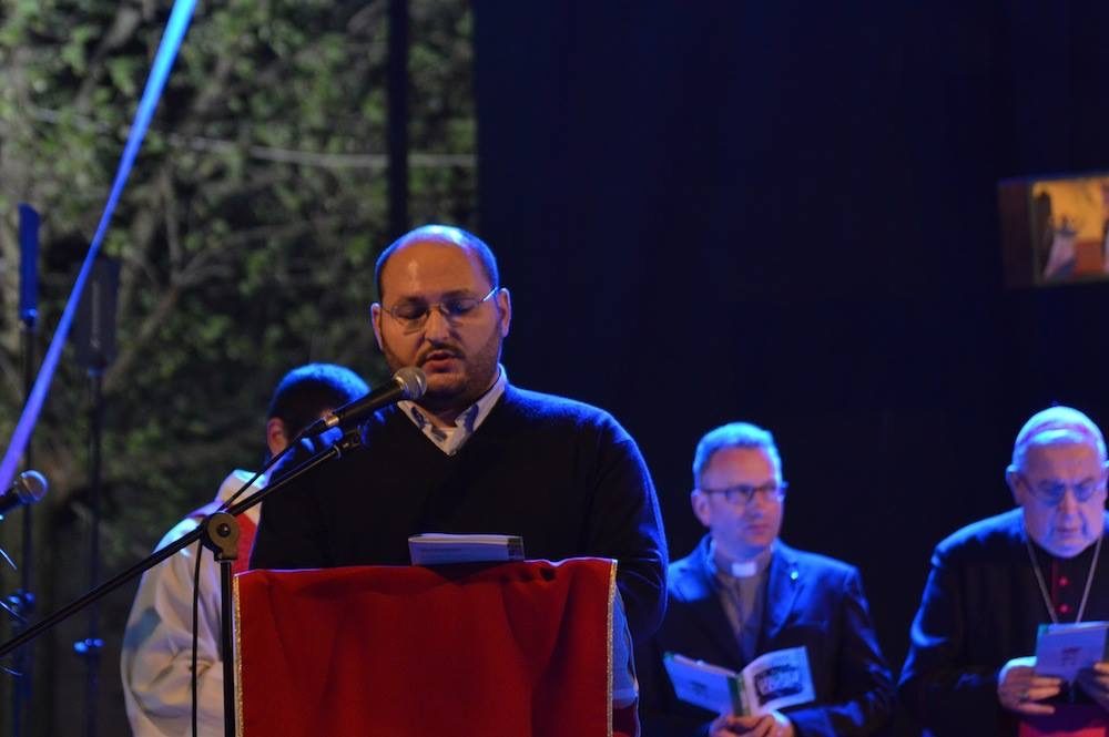 La Veglia delle Palme 2017 dei giovani con il vescovo Franco Giulio Brambilla a Domodossola