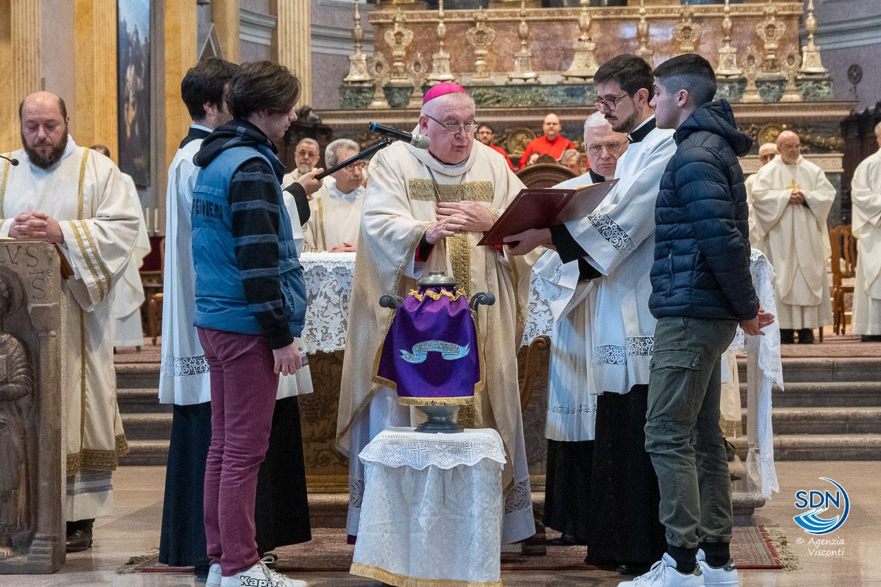Messa Crismale 2024 Diocesi di Novara_AOM3711