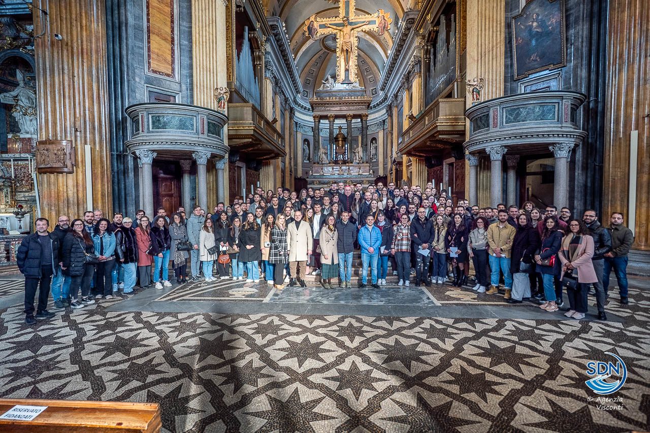 Incontro vescovo e fidanzati__AOM6661-HDR