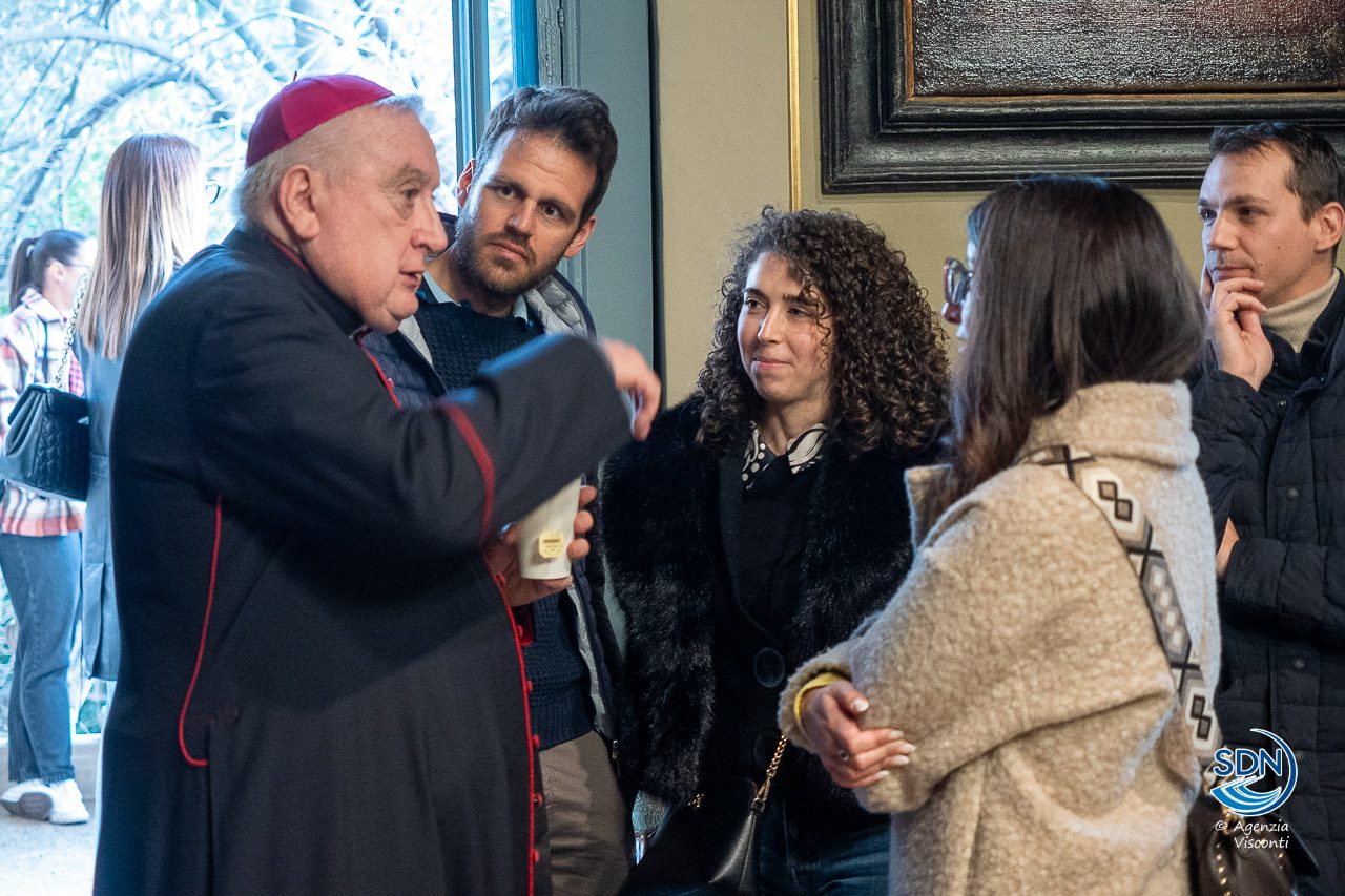 Incontro vescovo e fidanzati__AOM6694